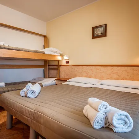 Hotel Zodiaco & 3*