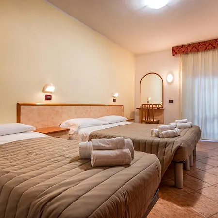 Zodiaco & Hotel Vaneze